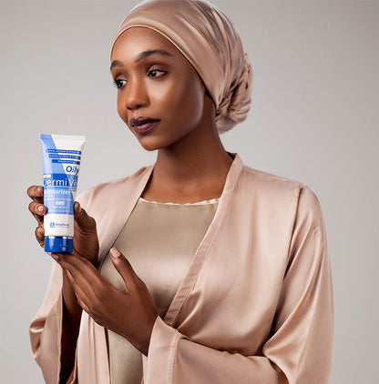 Dermive Oily
Soothes Skin | SPF 20